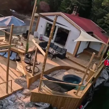 Wildwood Wood-fired Hot Tub Retreat אכסניה *